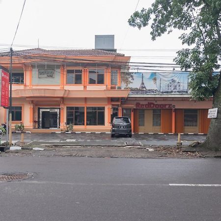 Reddoorz @ Achino Hotel Bandung Exterior photo