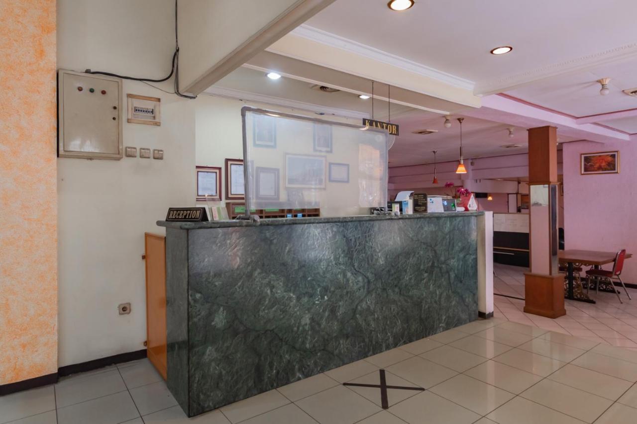 Reddoorz @ Achino Hotel Bandung Exterior photo